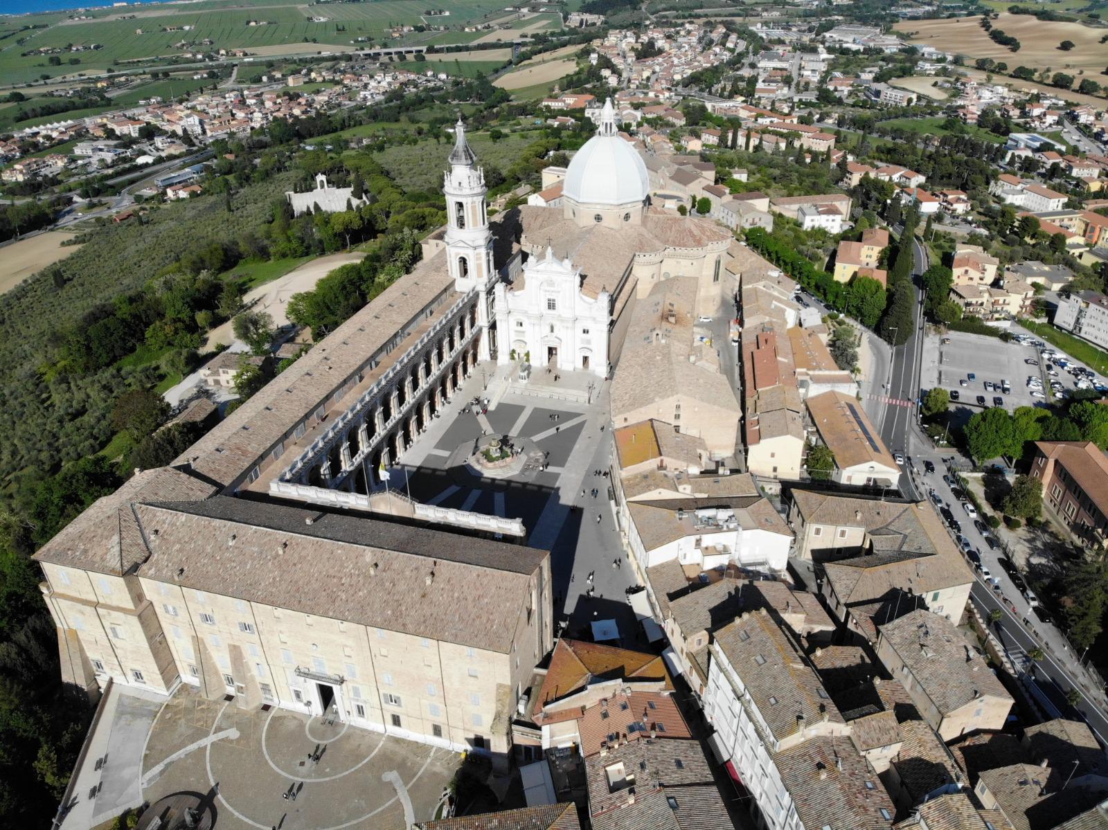 Immagine della Basilica aurum affittacamere Loreto